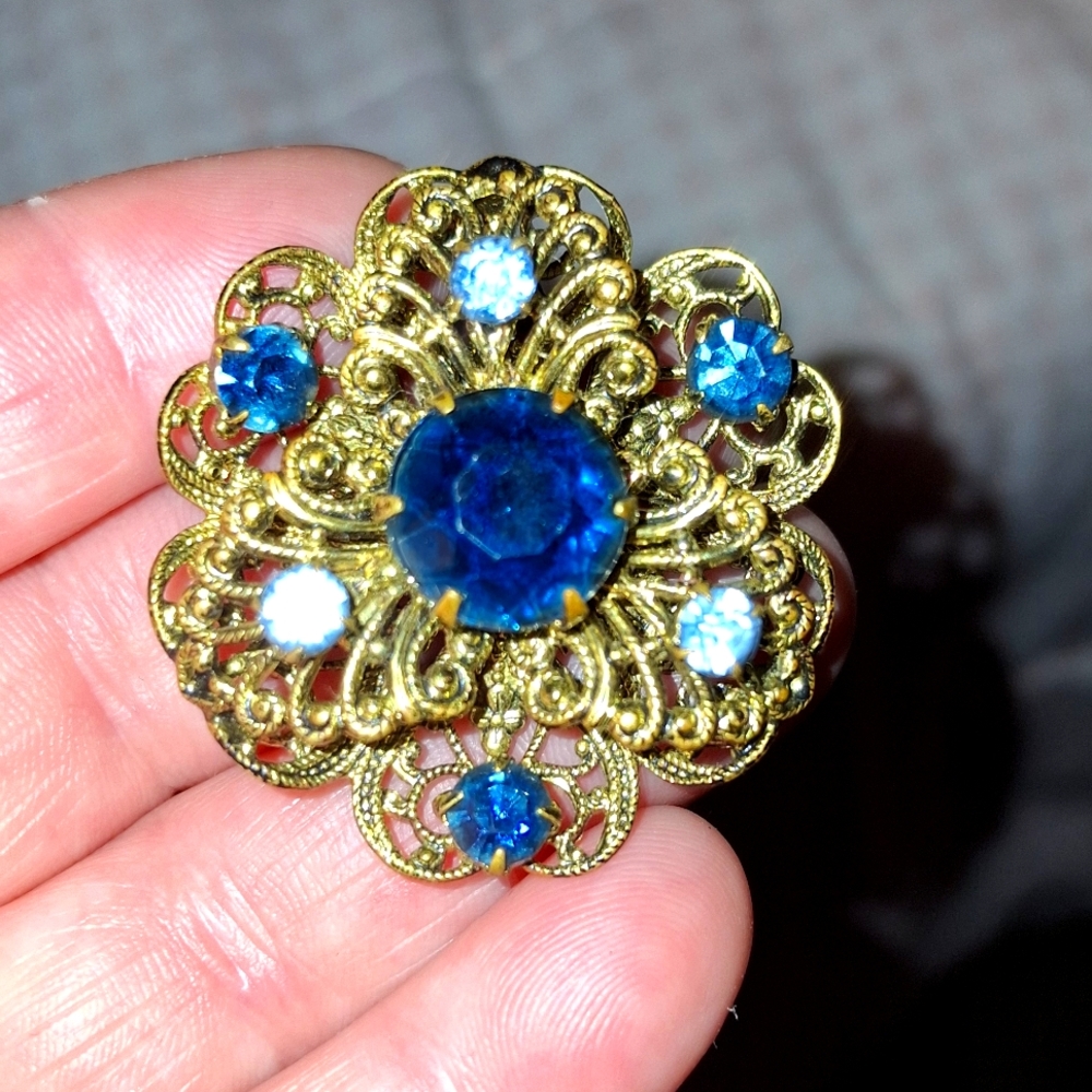 Vintage Czech Art Deco Style Blue Glass and Gold Filigree Brooch
